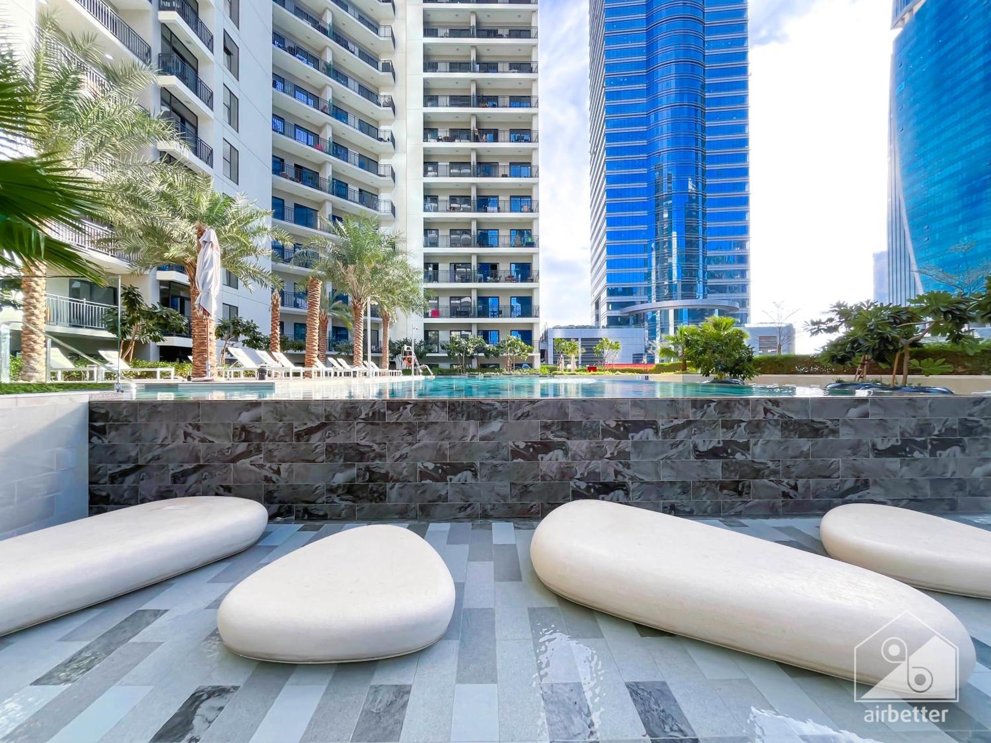 Elegant 1b With Stunning Views & Balcony In Business Bay * Dubai