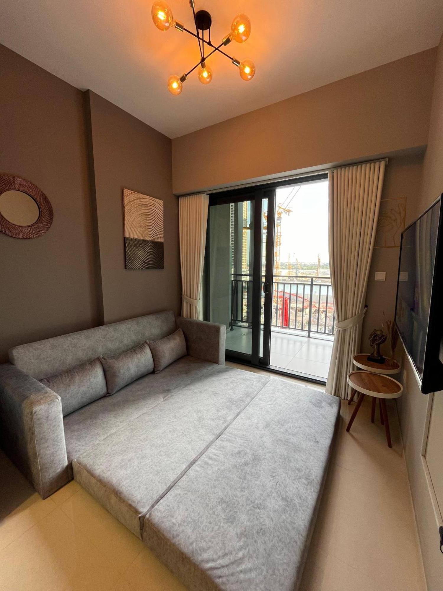 Elegant 1b With Stunning Views & Balcony In Business Bay Dubai