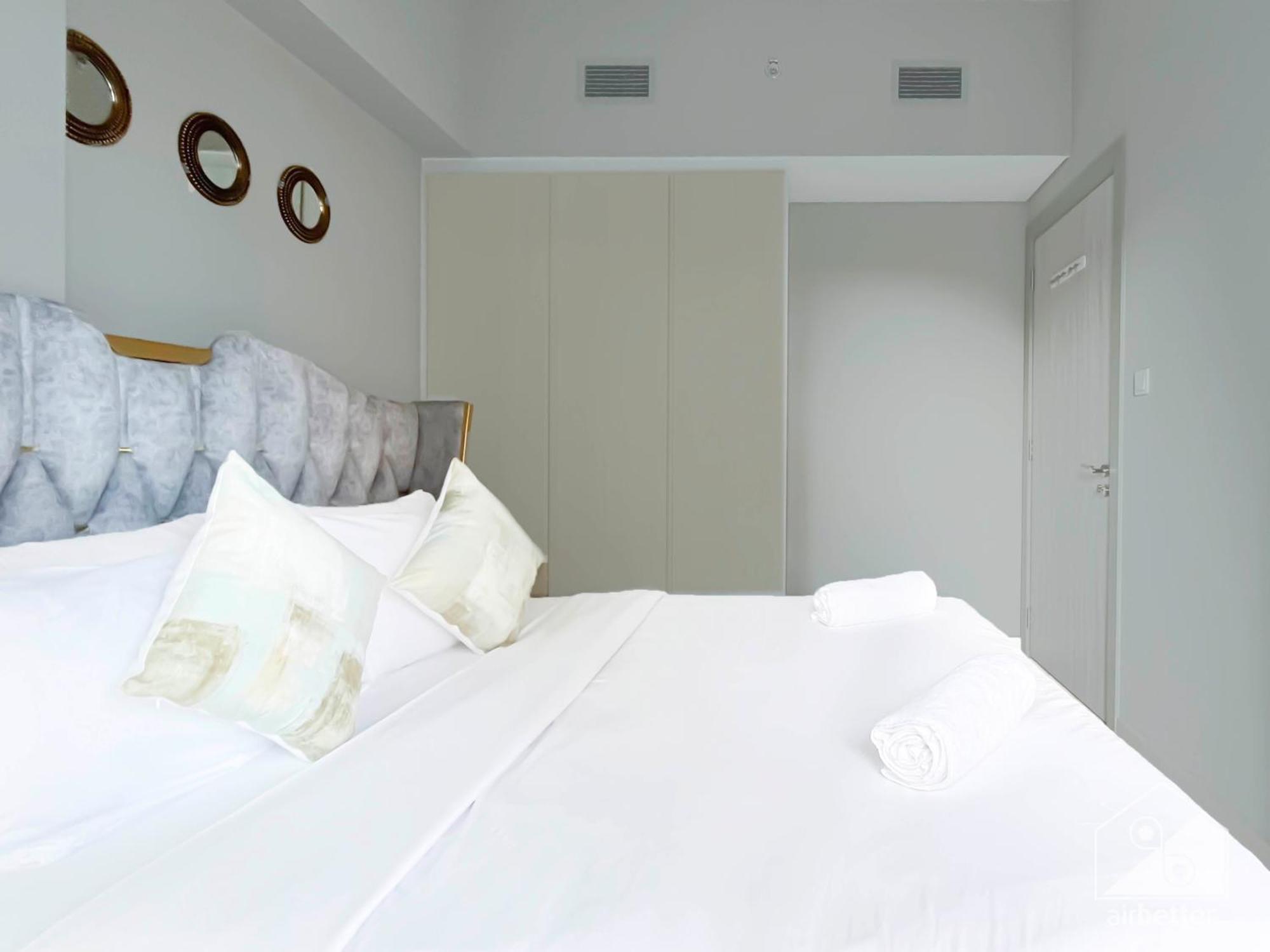 Elegant 1b With Stunning Views & Balcony In Business Bay Apartment