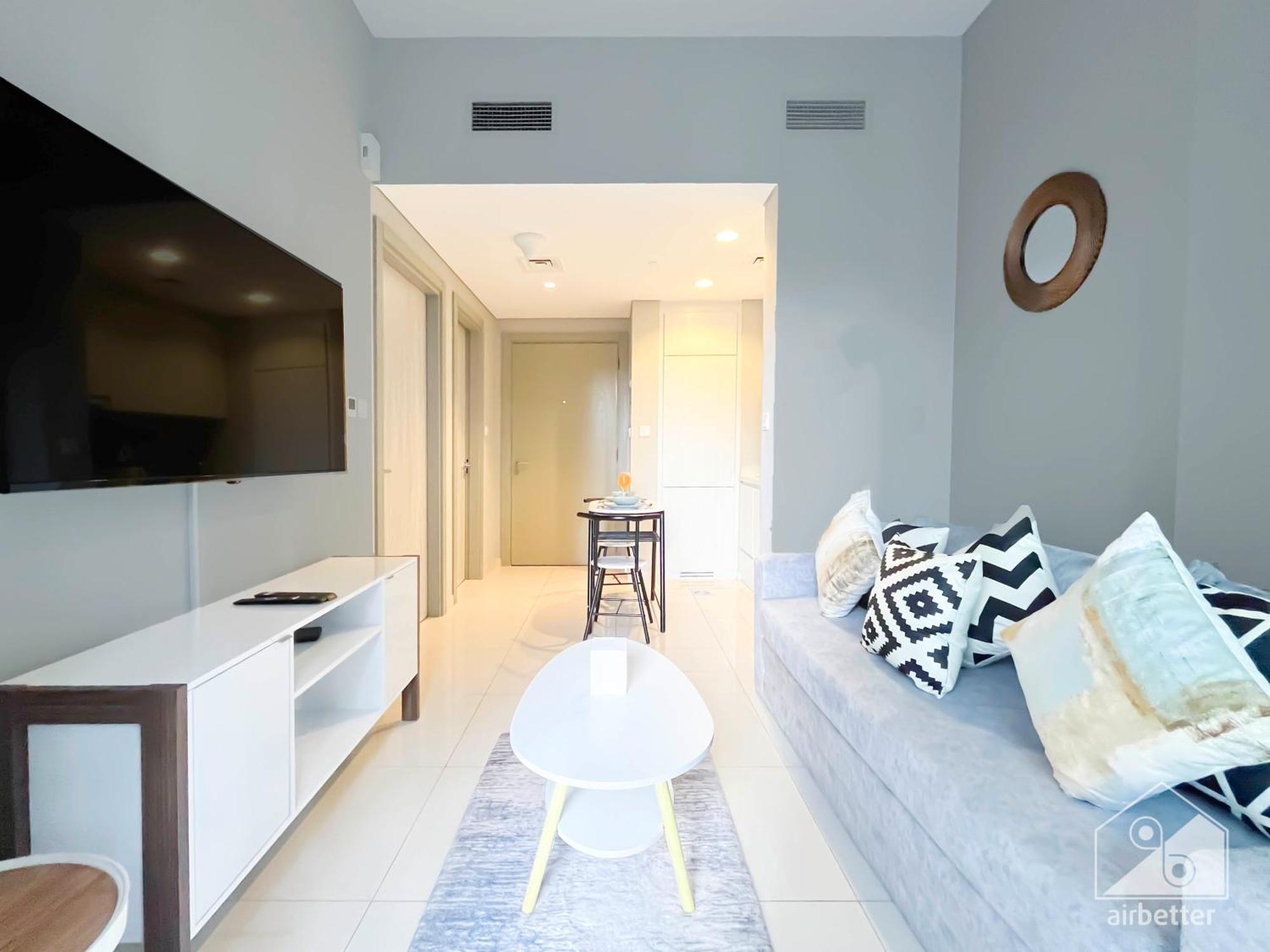 Elegant 1b With Stunning Views & Balcony In Business Bay Dubai